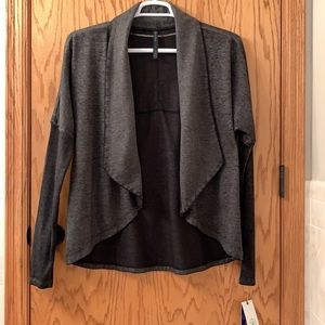 NWT Gaiam Calla Wrap